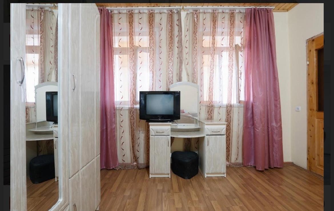 Mestiatour Guest House Екстериор снимка