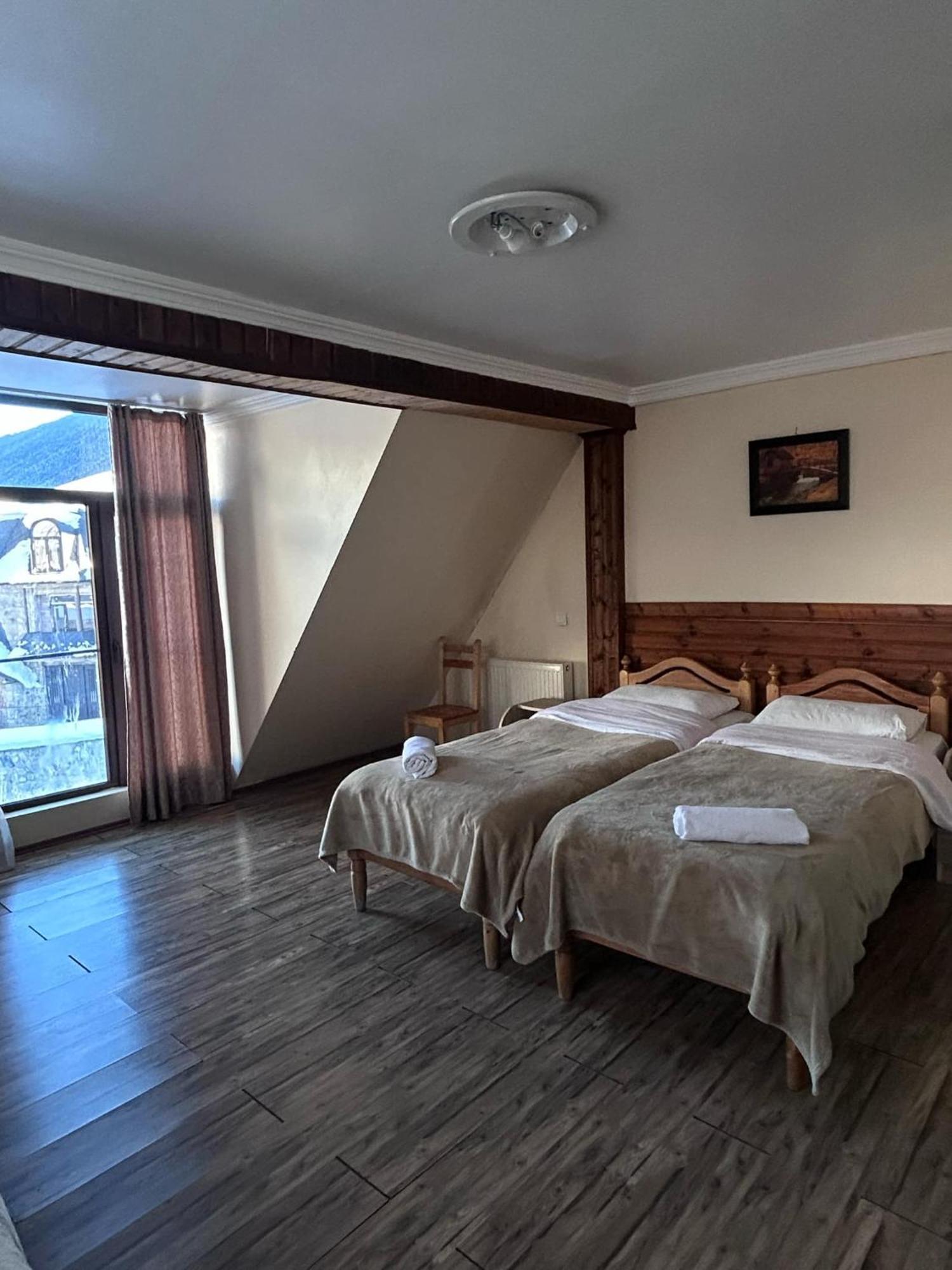 Mestiatour Guest House Екстериор снимка