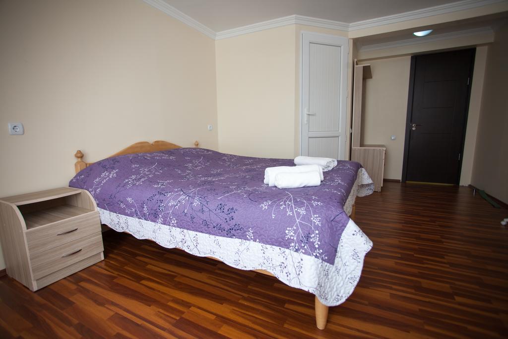 Mestiatour Guest House Стая снимка