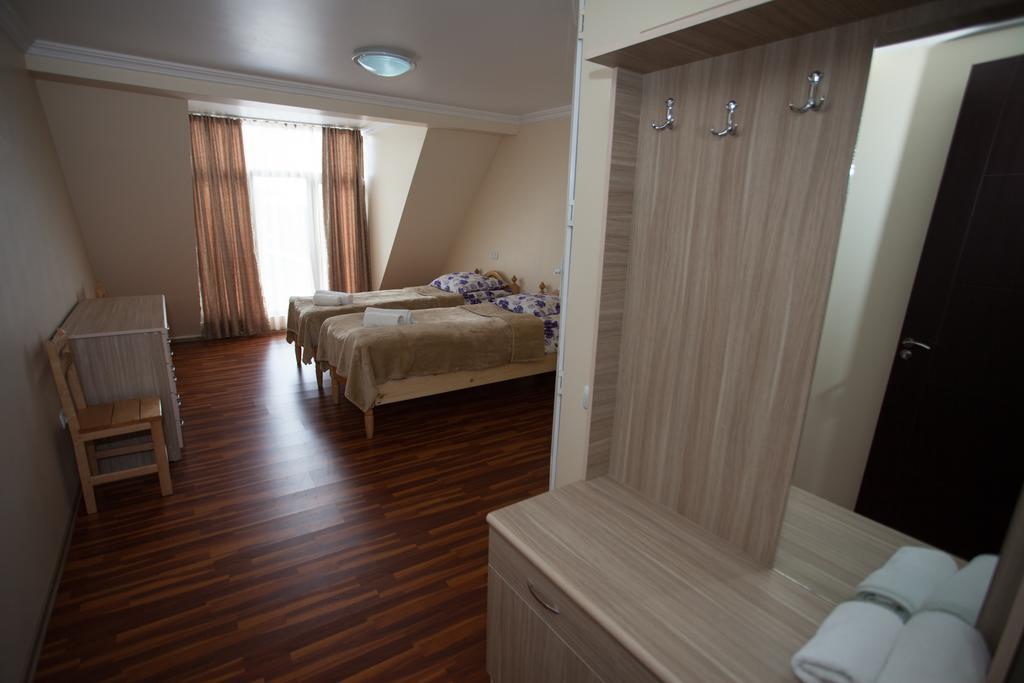 Mestiatour Guest House Стая снимка