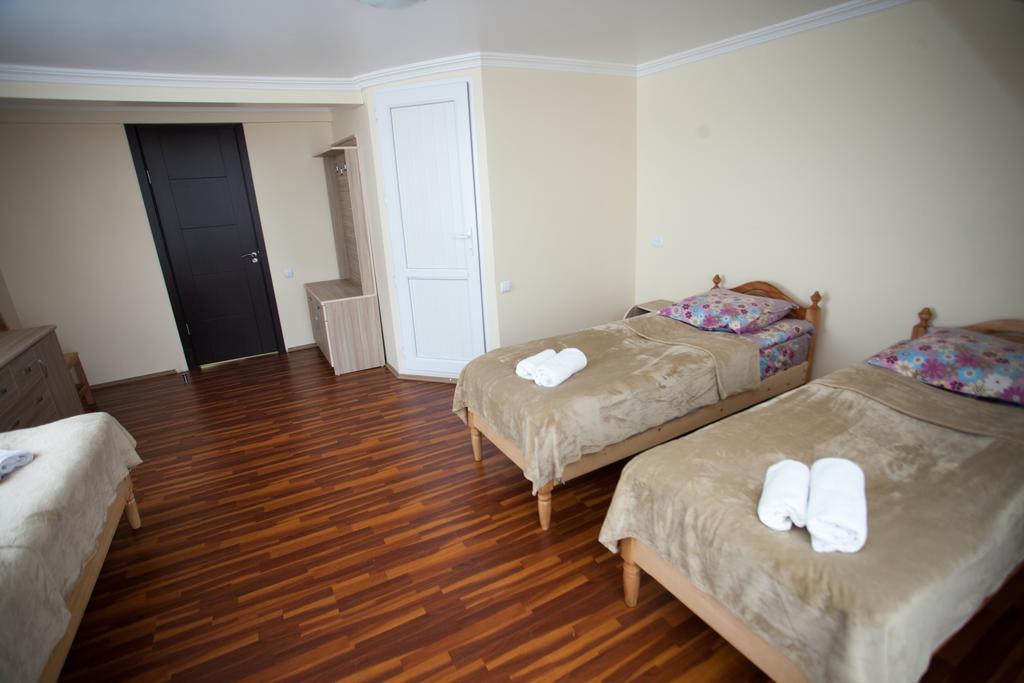 Mestiatour Guest House Екстериор снимка