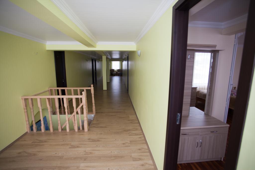 Mestiatour Guest House Екстериор снимка
