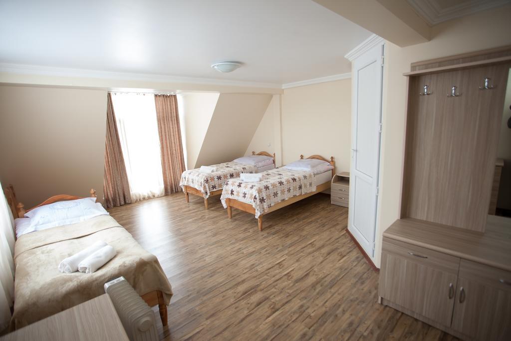 Mestiatour Guest House Екстериор снимка