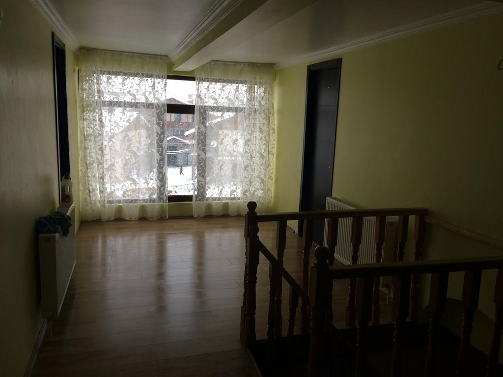 Mestiatour Guest House Екстериор снимка